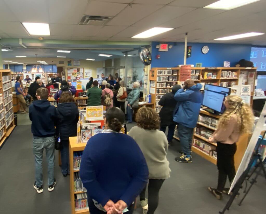 Community at public meeting
